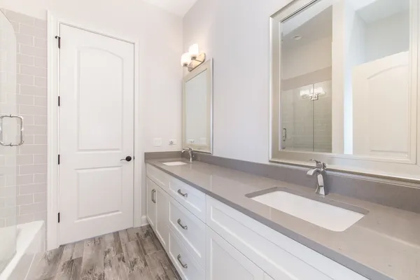 $1,299,000 | 230 North Delphia Avenue, Park Ridge, IL 60068