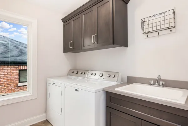 $1,299,000 | 230 North Delphia Avenue, Park Ridge, IL 60068
