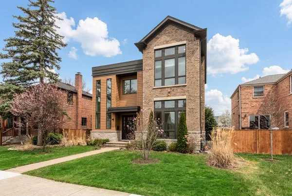 $1,299,000 | 230 North Delphia Avenue, Park Ridge, IL 60068