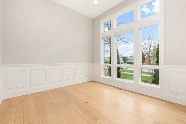 $1,299,000 | 230 North Delphia Avenue, Park Ridge, IL 60068