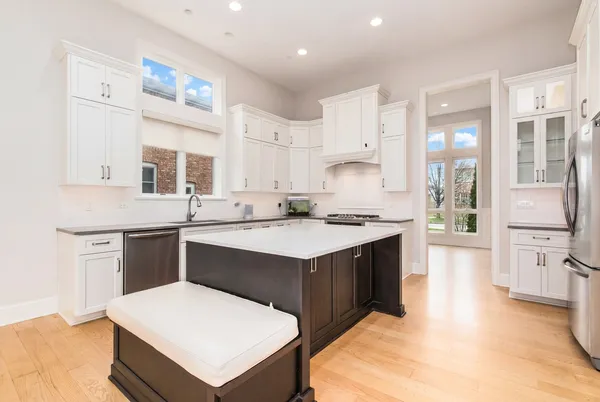 $1,299,000 | 230 North Delphia Avenue, Park Ridge, IL 60068