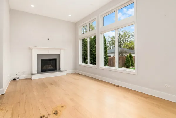 $1,299,000 | 230 North Delphia Avenue, Park Ridge, IL 60068