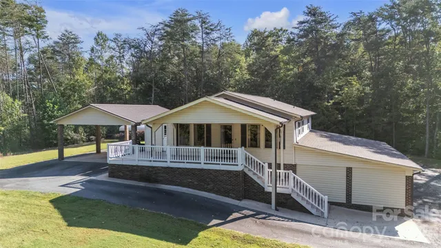 $425,000 | 3086 Taylorsville Road, Granite Falls, NC 28630
