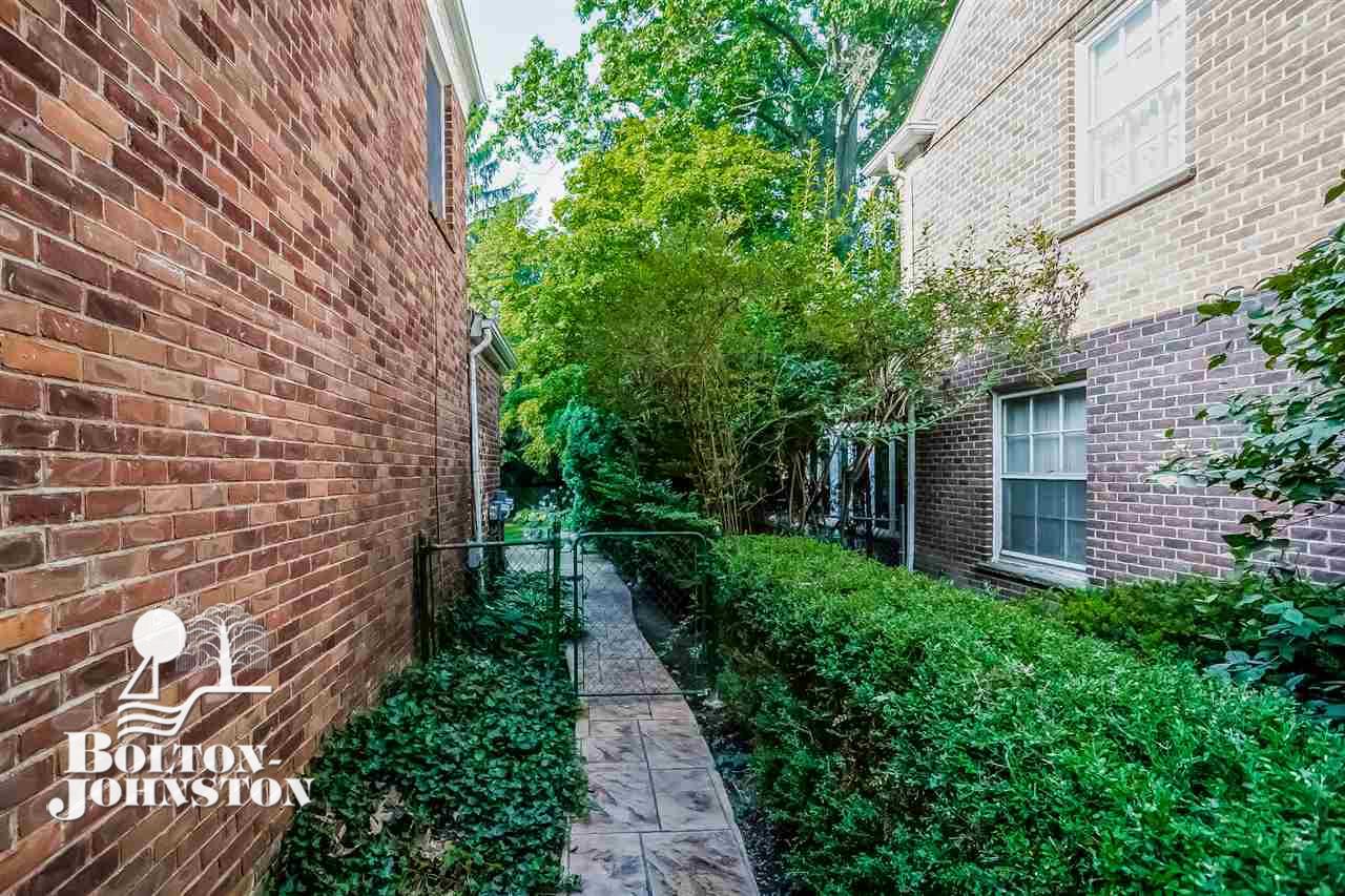 277 Touraine Road Grosse Pointe, MI 48236 - Photo 45 of 48 31383075-44.JPG