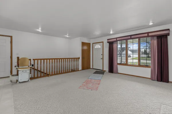 $378,800 | 2412 Lupine Court, Menasha, WI 54952