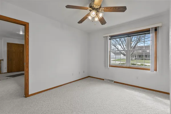 $378,800 | 2412 Lupine Court, Menasha, WI 54952