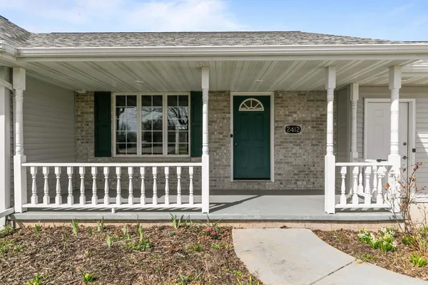 $378,800 | 2412 Lupine Court, Menasha, WI 54952