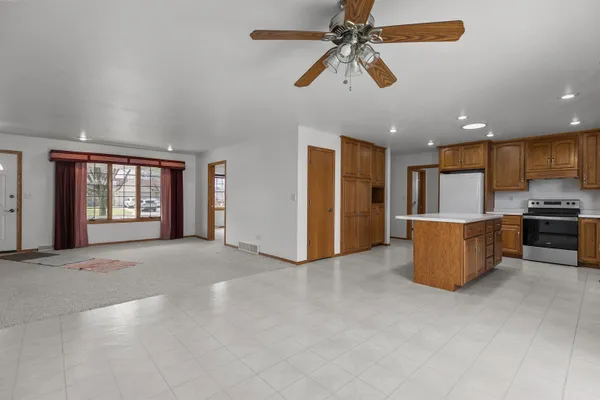 $378,800 | 2412 Lupine Court, Menasha, WI 54952