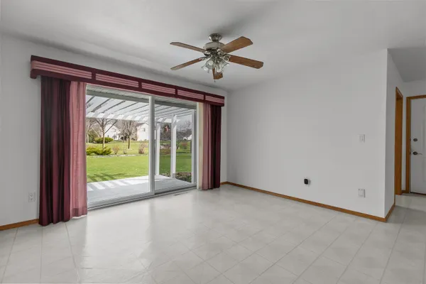 $378,800 | 2412 Lupine Court, Menasha, WI 54952