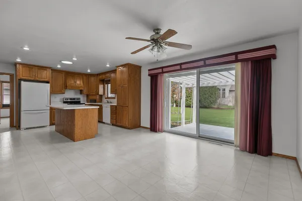 $378,800 | 2412 Lupine Court, Menasha, WI 54952