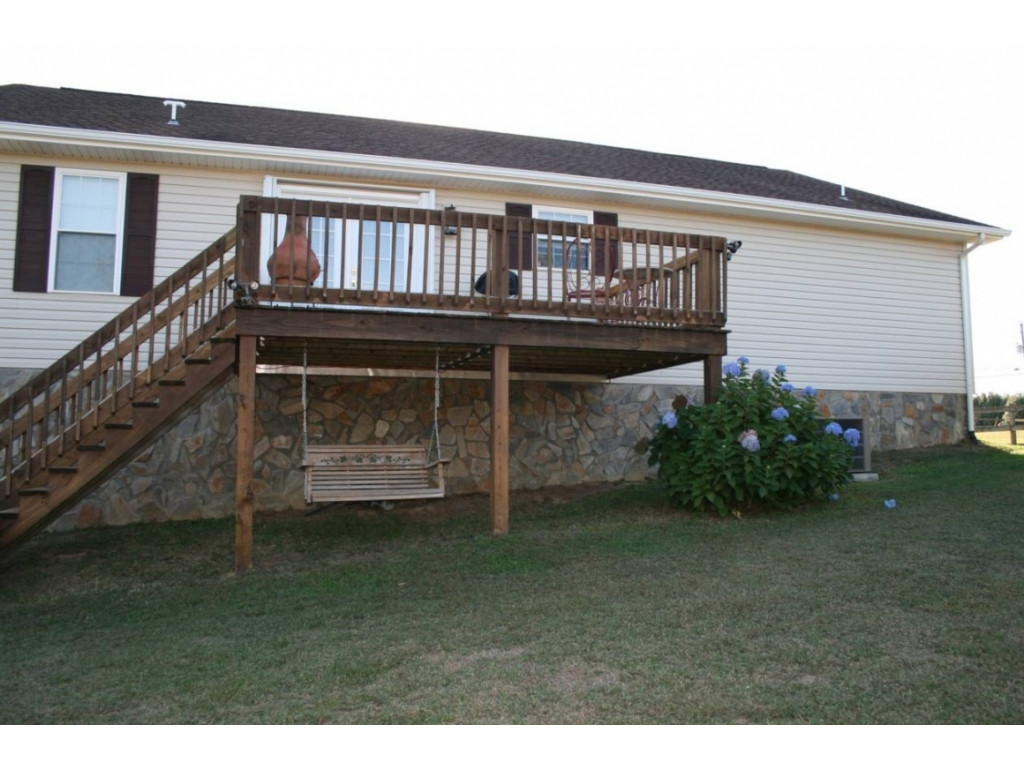 425 Birds Bridge Road Greeneville, TN 37743 - Photo 17 of 21 Photo 17