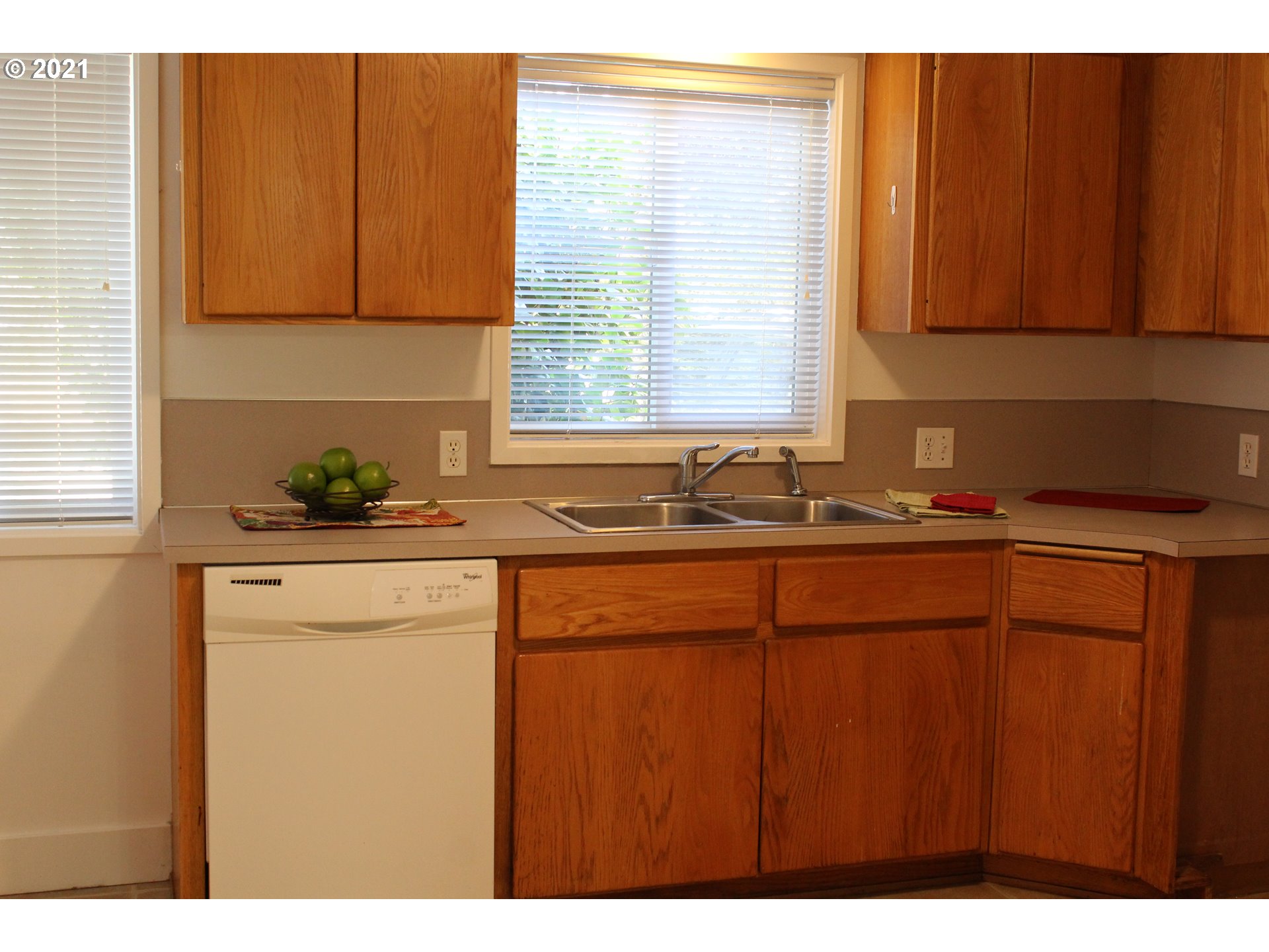 6505 Main Street Springfield, OR 97478 - Photo 7 of 22