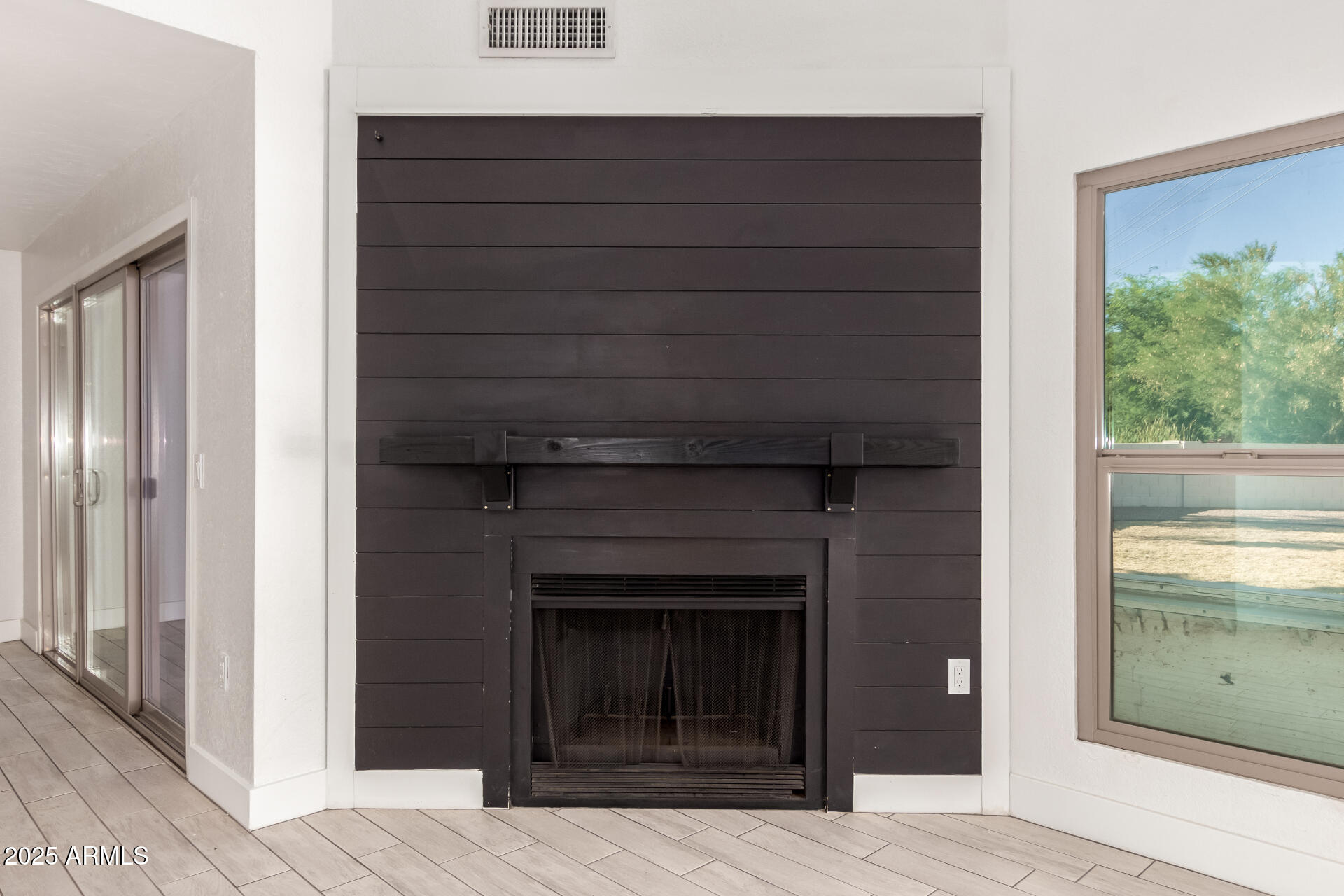 1621 North Chippewa Drive Chandler, AZ 85224 - Photo 5 of 25 a view of a entryway door of the house