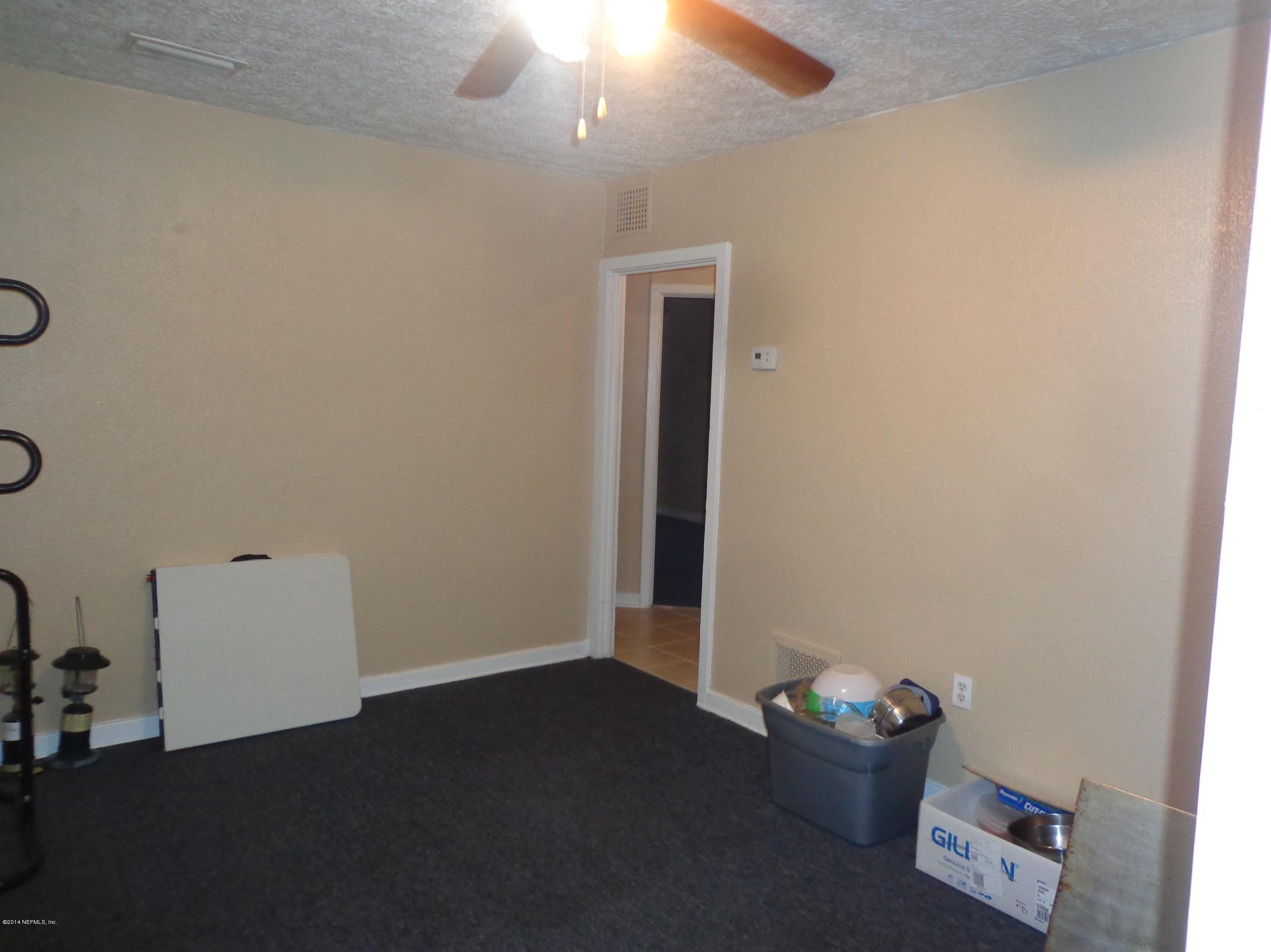 1423 Ron Road Jacksonville, FL 32210 - Photo 8 of 19 DSC01257