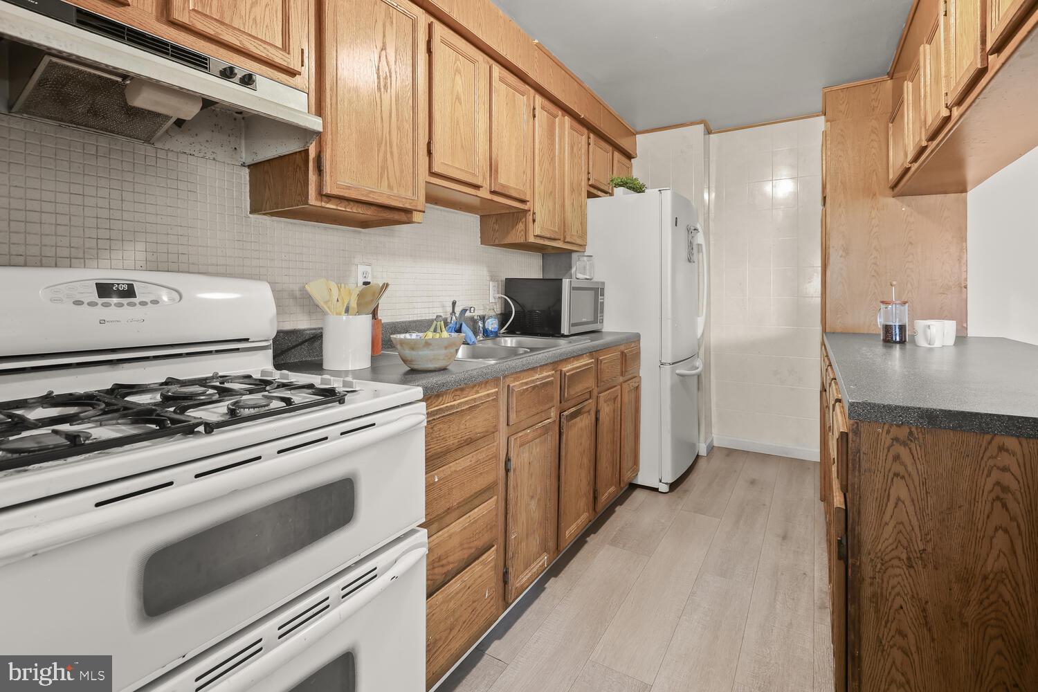 5601 Moravia Road Baltimore, MD 21206 - Photo 8 of 42
