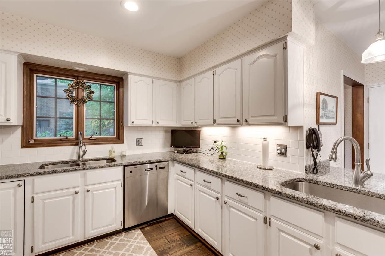 240 Cloverly Road Grosse Pointe, MI 48236 - Photo 16 of 49 31324429-15.JPG