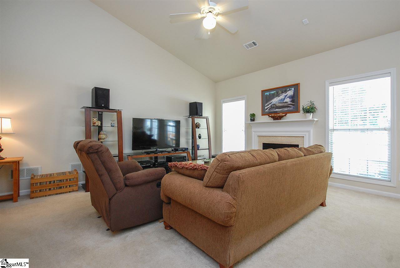 39 Farmbrook Way Simpsonville, SC 29681 - Photo 8 of 34 Gallery Image 8