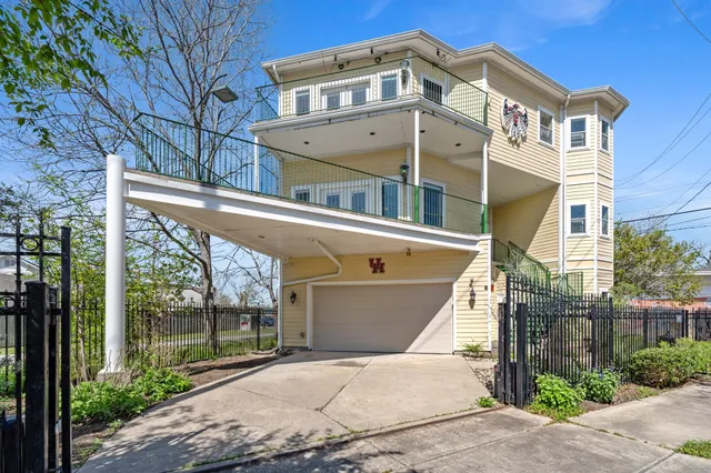 a view of a large white building