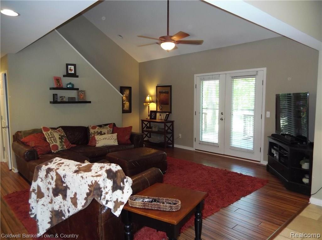 5100 Brady Road Howell, MI 48843 - Photo 12 of 43 10.jpg