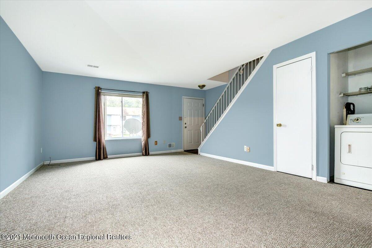 109 Creek Road Brick, NJ 08724 - Photo 5 of 18 Living room