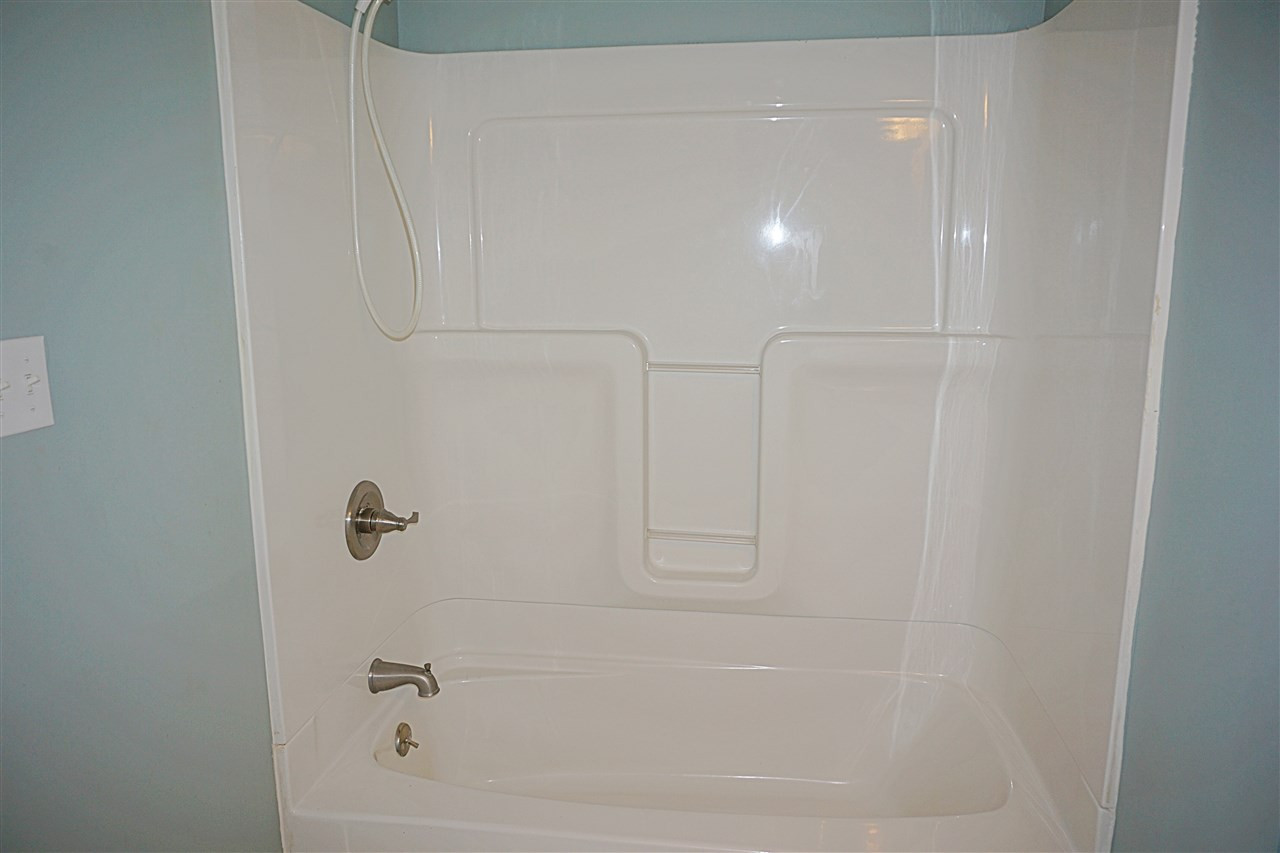 1911 Mars Hill Road Carthage, MS 39051 - Photo 20 of 36 Upstairs Bathroom