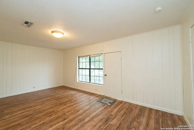 $925 | 6950 Lark Haven Lane, Unit 2, San Antonio, TX 78263