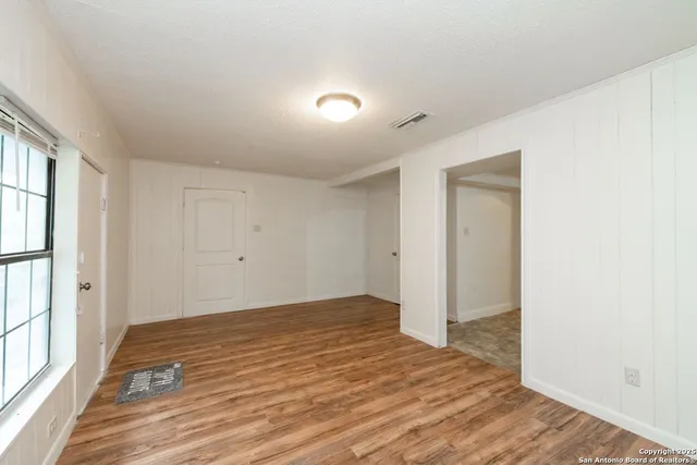 $925 | 6950 Lark Haven Lane, Unit 2, San Antonio, TX 78263