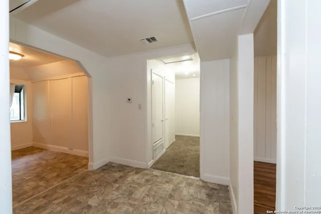 $925 | 6950 Lark Haven Lane, Unit 2, San Antonio, TX 78263