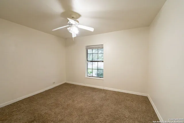 $925 | 6950 Lark Haven Lane, Unit 2, San Antonio, TX 78263