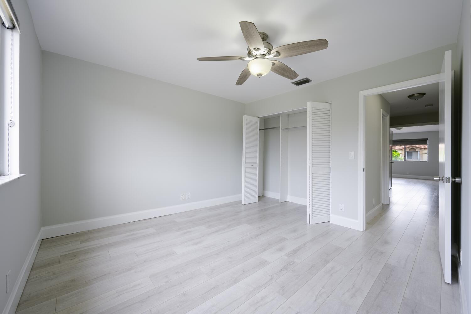 6817 Via Regina Boca Raton, FL 33433 - Photo 16 of 27 6817 Via Regina Boca Raton FL-large-014-