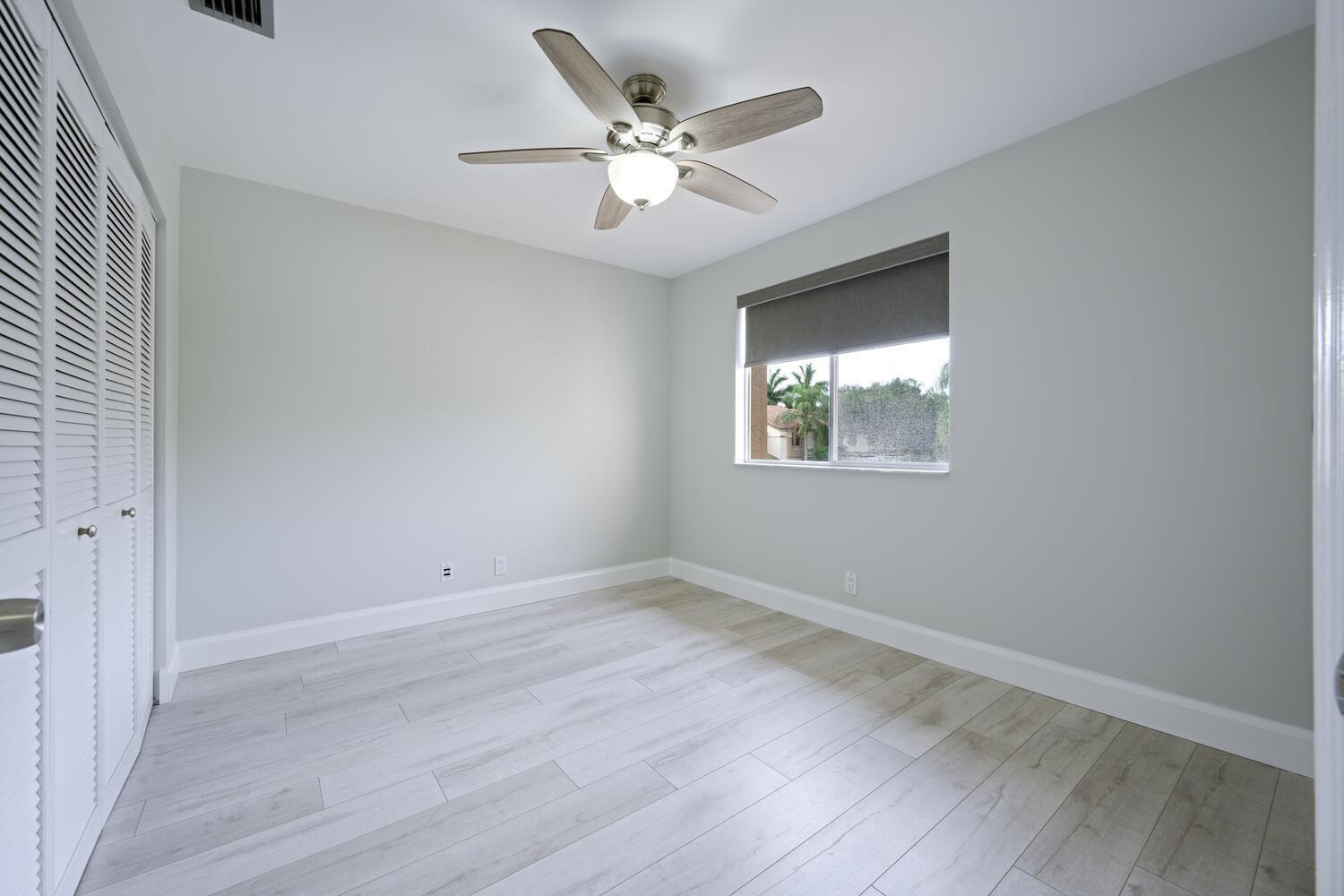 6817 Via Regina Boca Raton, FL 33433 - Photo 19 of 27 6817 Via Regina Boca Raton FL-large-013-