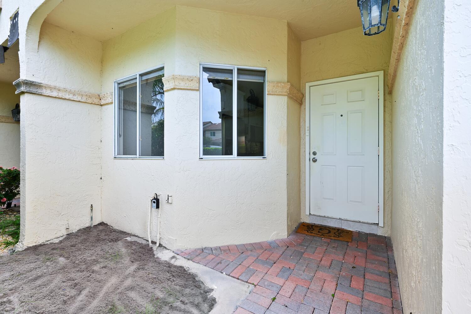6817 Via Regina Boca Raton, FL 33433 - Photo 21 of 27 6817 Via Regina Boca Raton FL-large-024-
