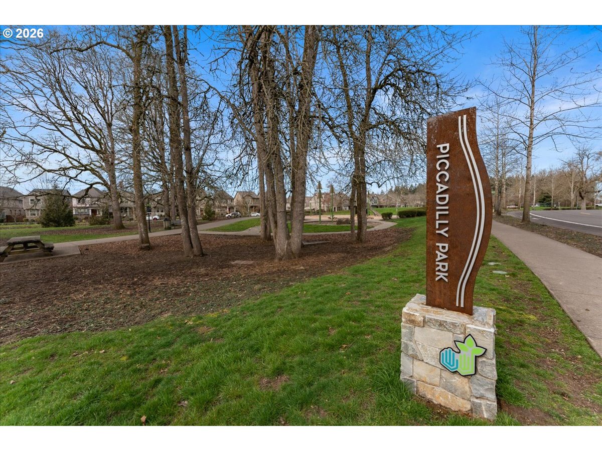 10899 Southwest Barber Street Wilsonville, OR 97070 - Photo 38 of 44 a view of outdoor space with garden