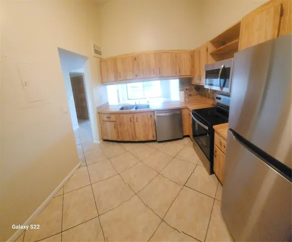 $2,300 | 7300 Northwest 1st Street, Unit 210, Plantation, FL 33317