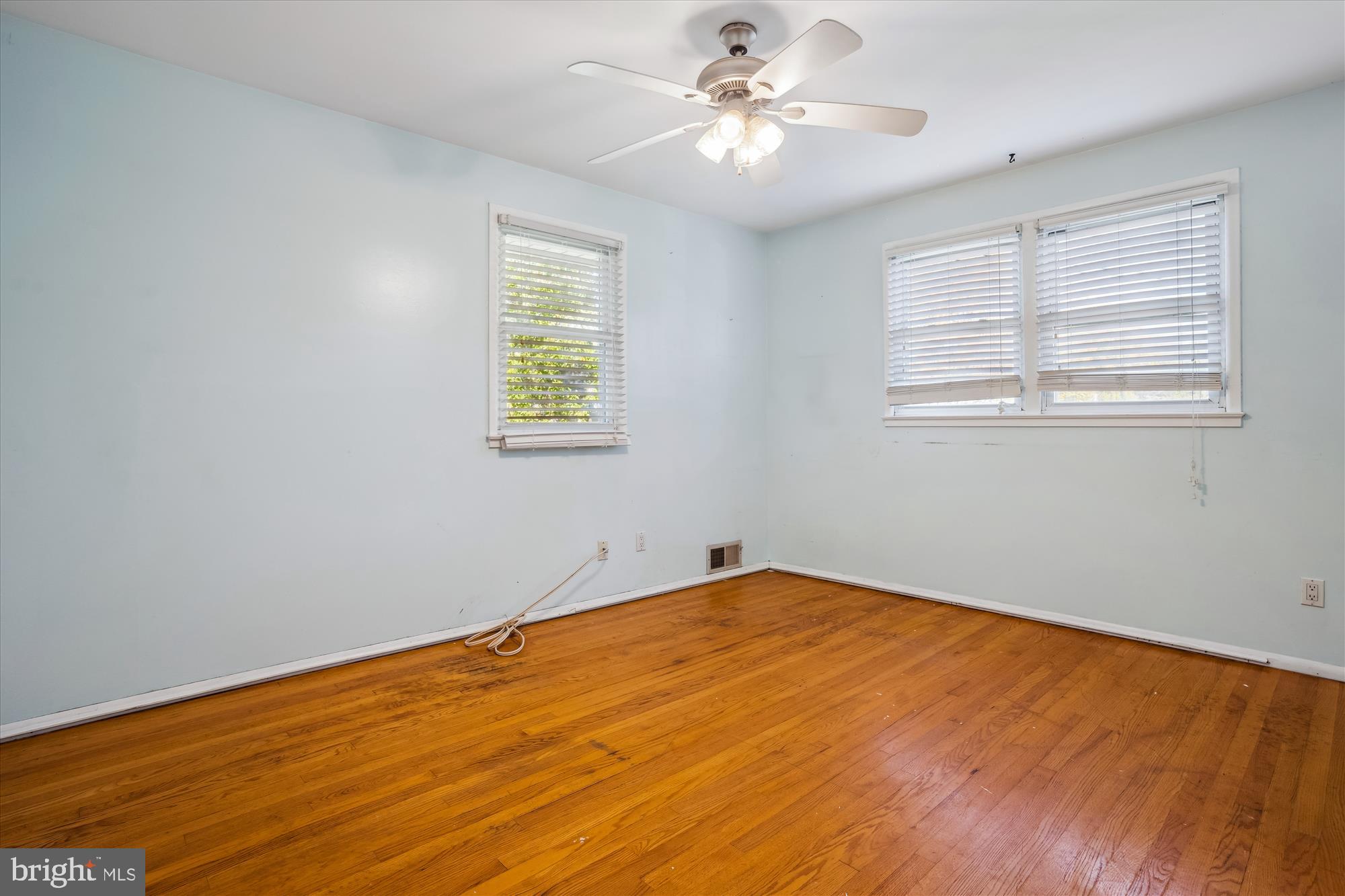 5406 Nutting Drive Springfield, VA 22151 - Photo 17 of 48 Bedroom 2