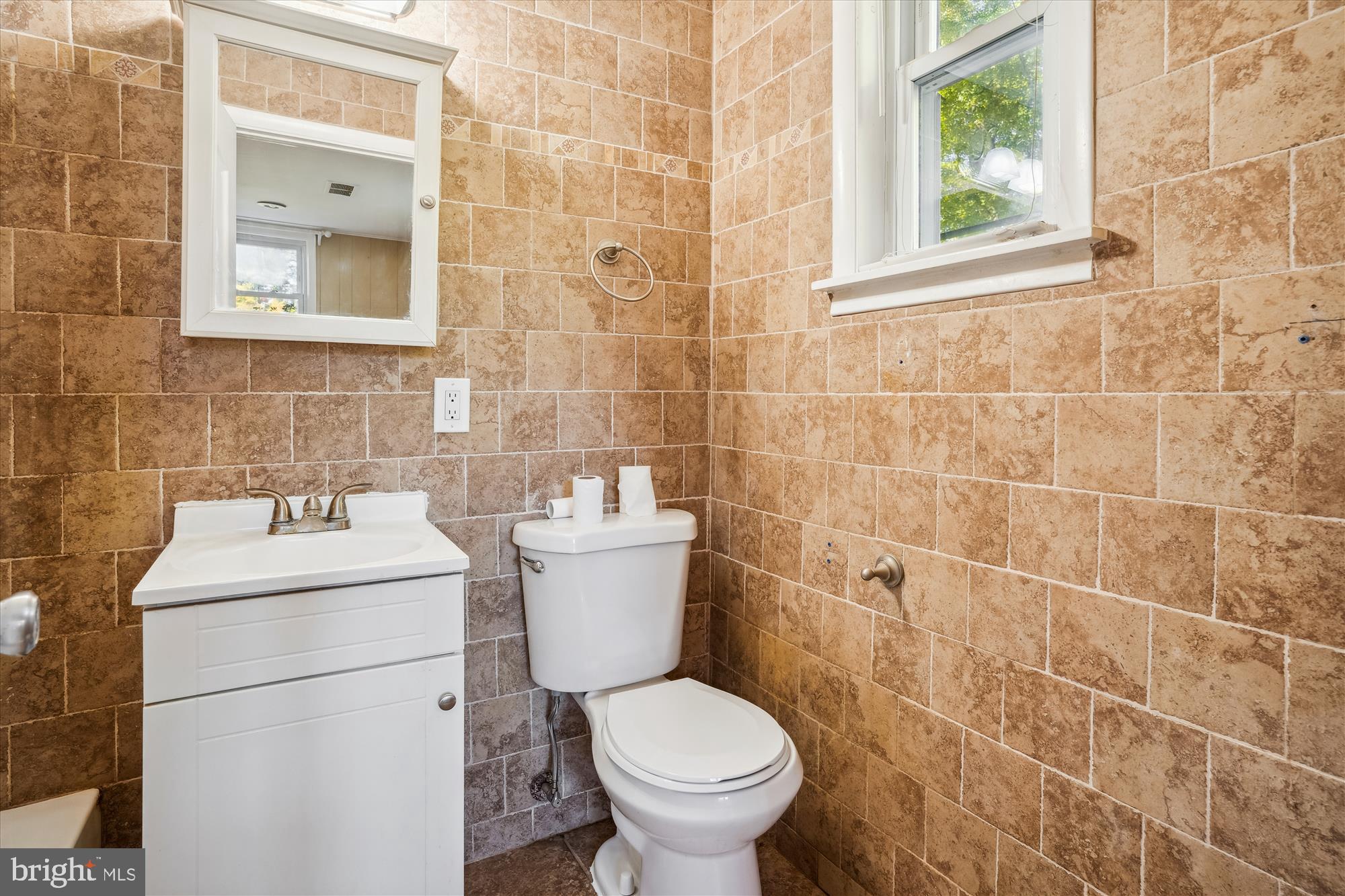 5406 Nutting Drive Springfield, VA 22151 - Photo 27 of 48 Lower level full bath