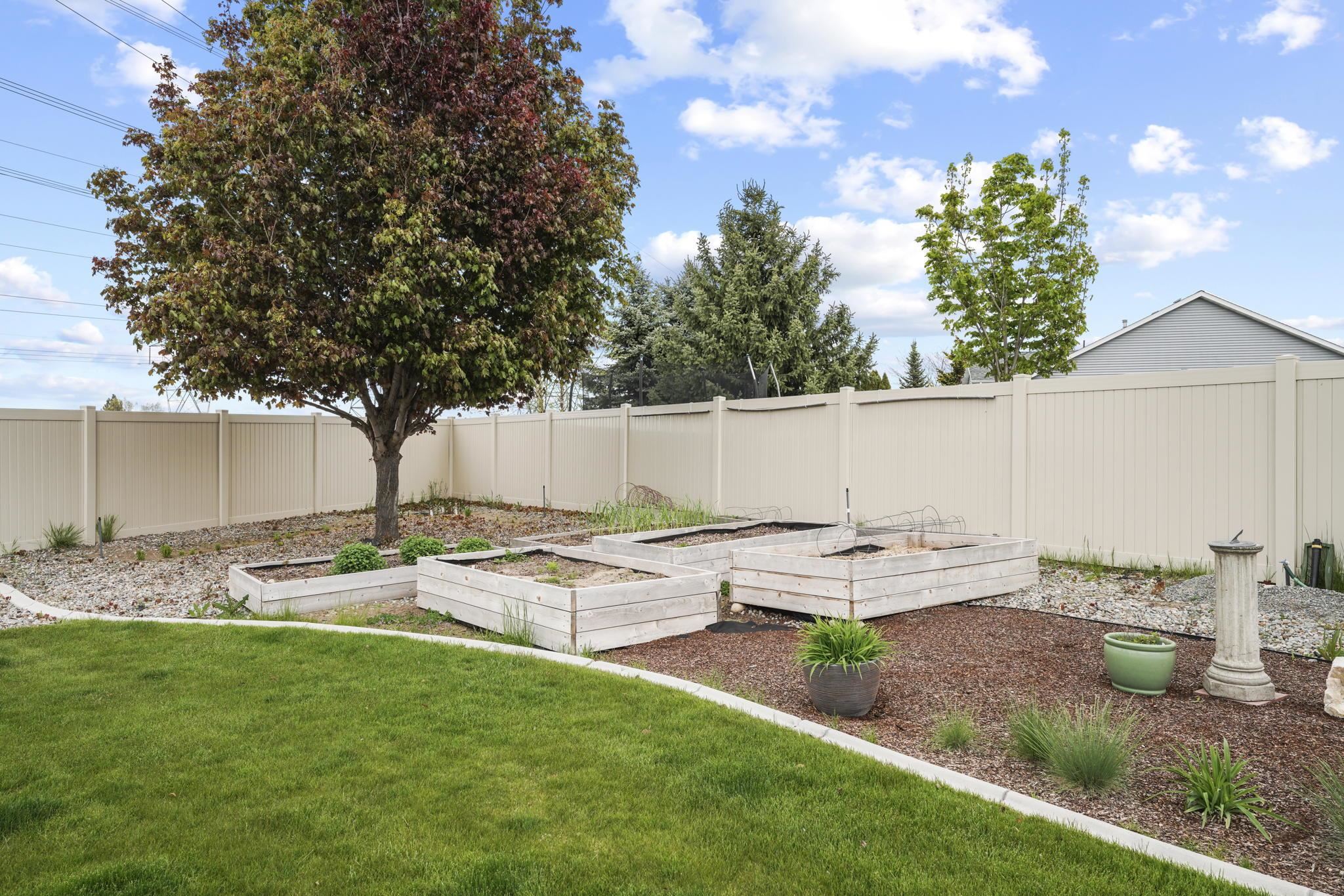 6406 West Sundance Drive Spokane, WA 99208 - Photo 16 of 21