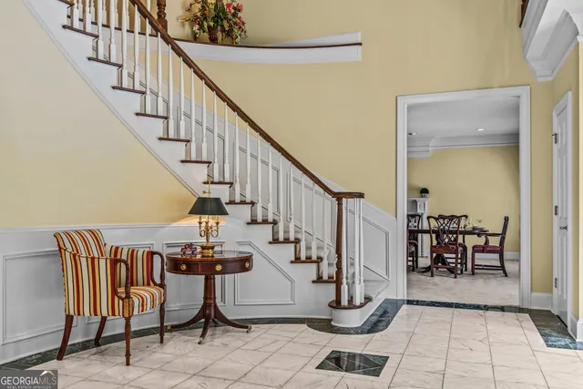 a view of entryway and hall