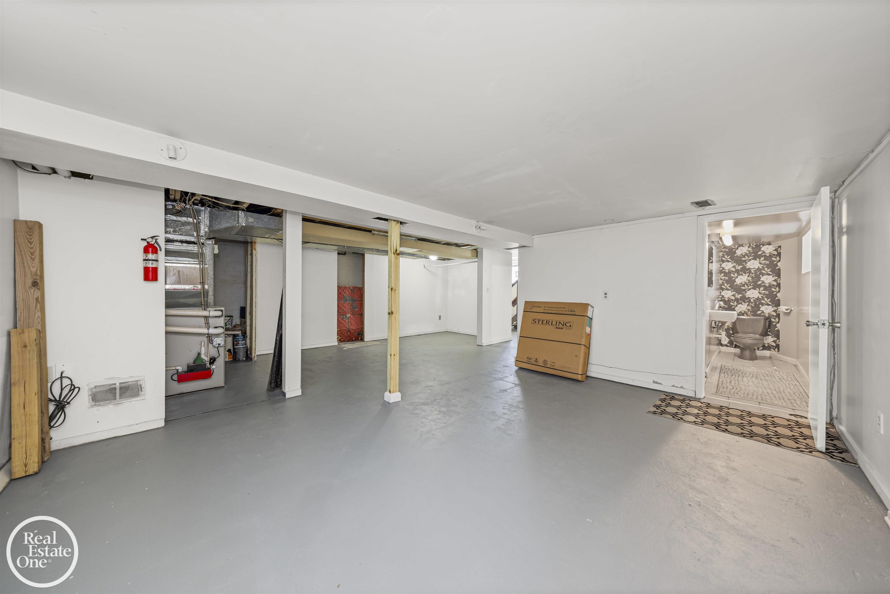 797 Lincoln Road Grosse Pointe, MI 48230 - Photo 24 of 39 50178152-c1abde8f-6b17-4f7f-8fda-cd0adff2608d.JPG