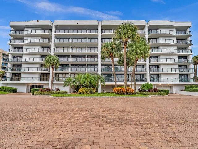 $8,500 | 3440 South Ocean Boulevard, Unit 307N, Palm Beach, FL 33480