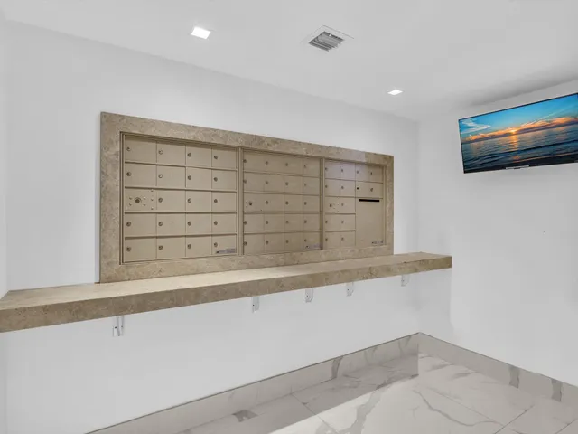 $8,500 | 3440 South Ocean Boulevard, Unit 307N, Palm Beach, FL 33480