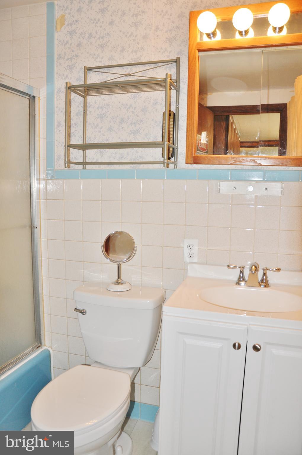 2432 Andrews Road Crapo, MD 21626 - Photo 44 of 60 Bath with tub/shower