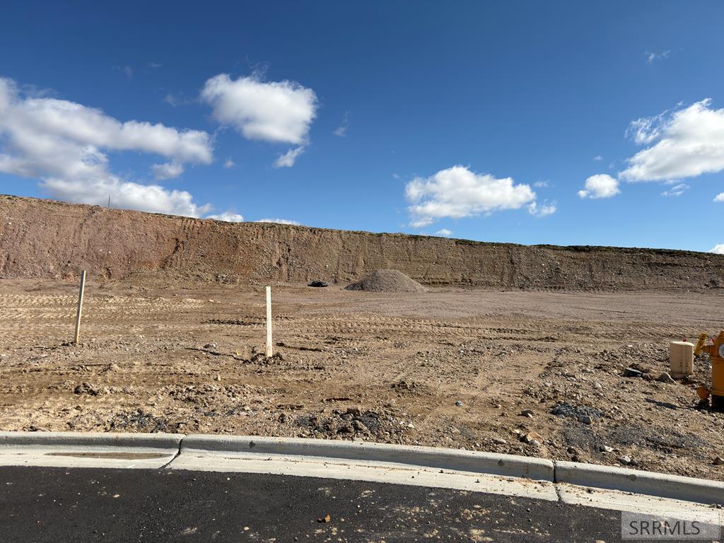 Lot 8 Falcon Ridge Drive Pocatello, ID 83201 - Photo 1 of 24 Main View