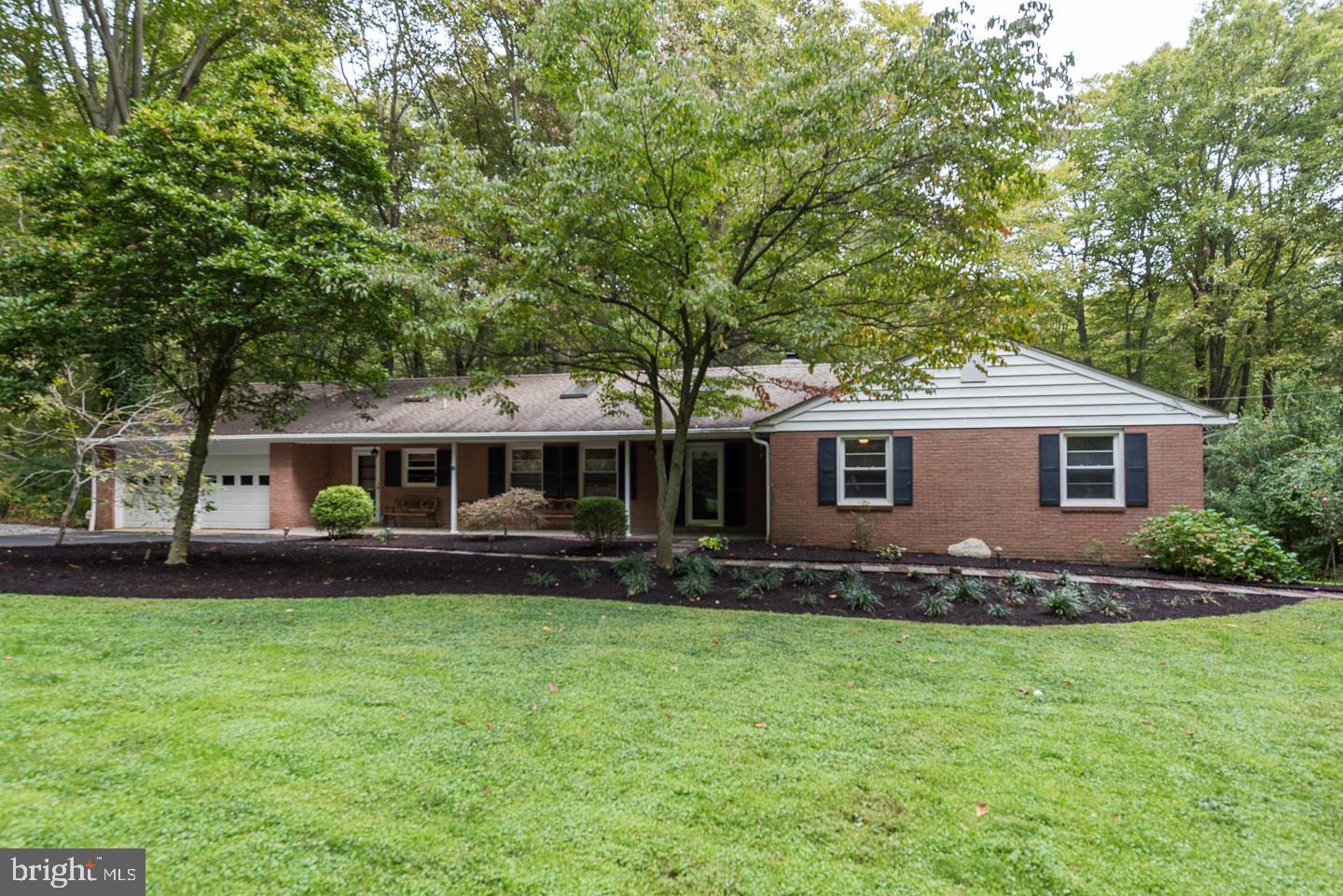 416 Hockessin Hills Road Hockessin, DE 19707 - Photo 4 of 46