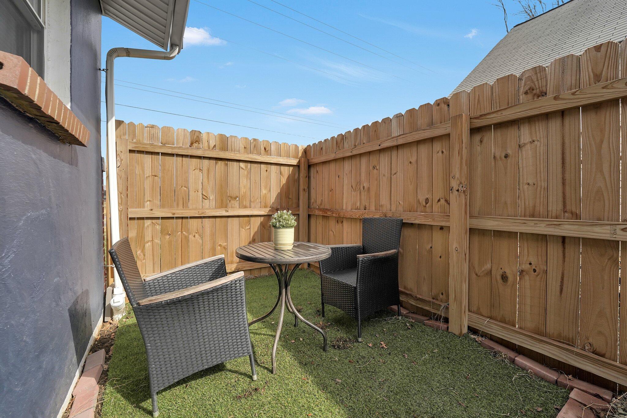 581 Morse Road Columbus, OH 43214 - Photo 21 of 26 Intimate Outdoor Space