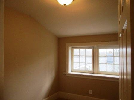204 Talley Road Chattanooga, TN 37411 - Photo 14 of 14 upper sitting area.JPG