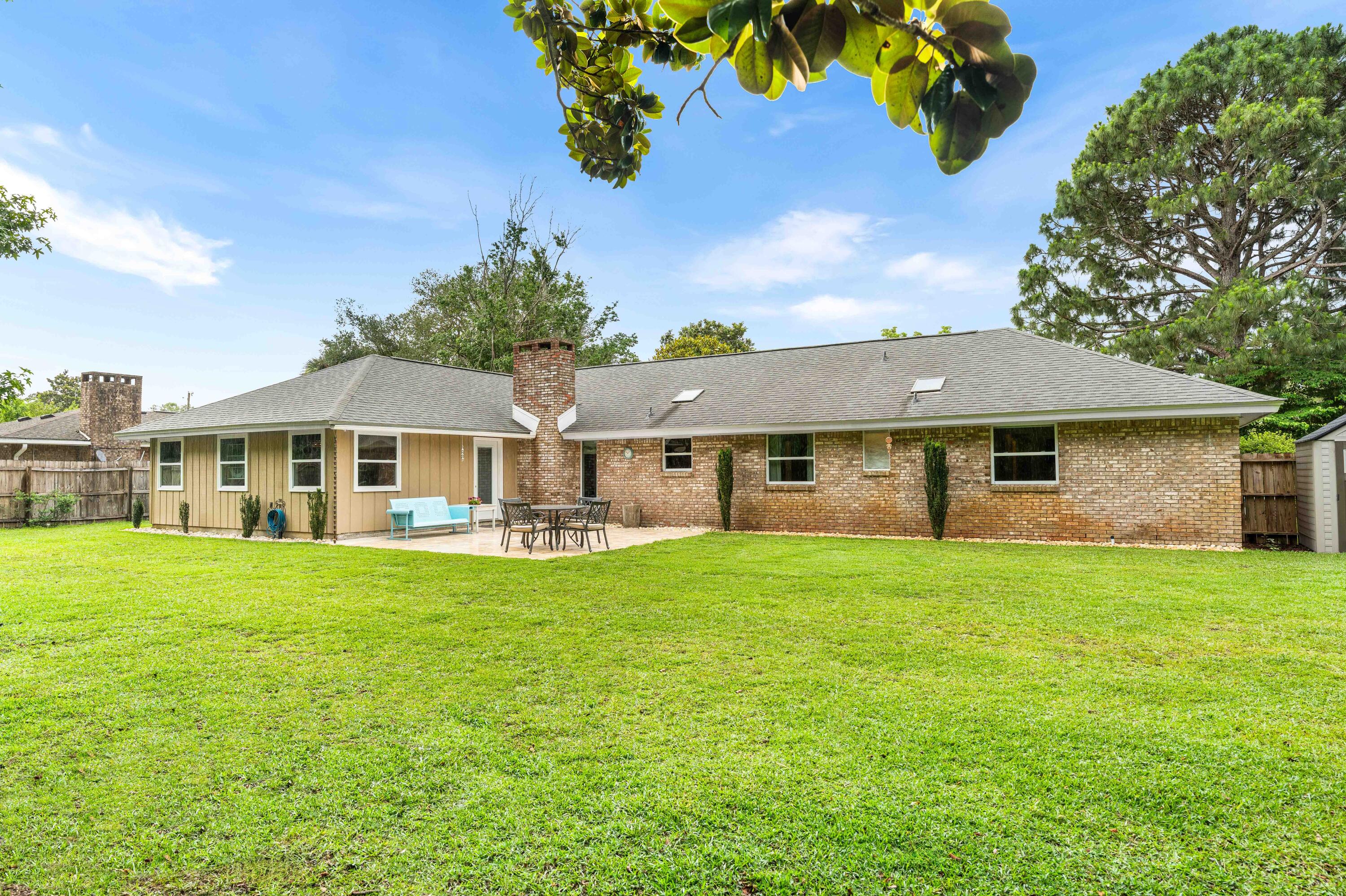 69 Country Club Road Shalimar, FL 32579 - Photo 51 of 53 69 Country Club-50