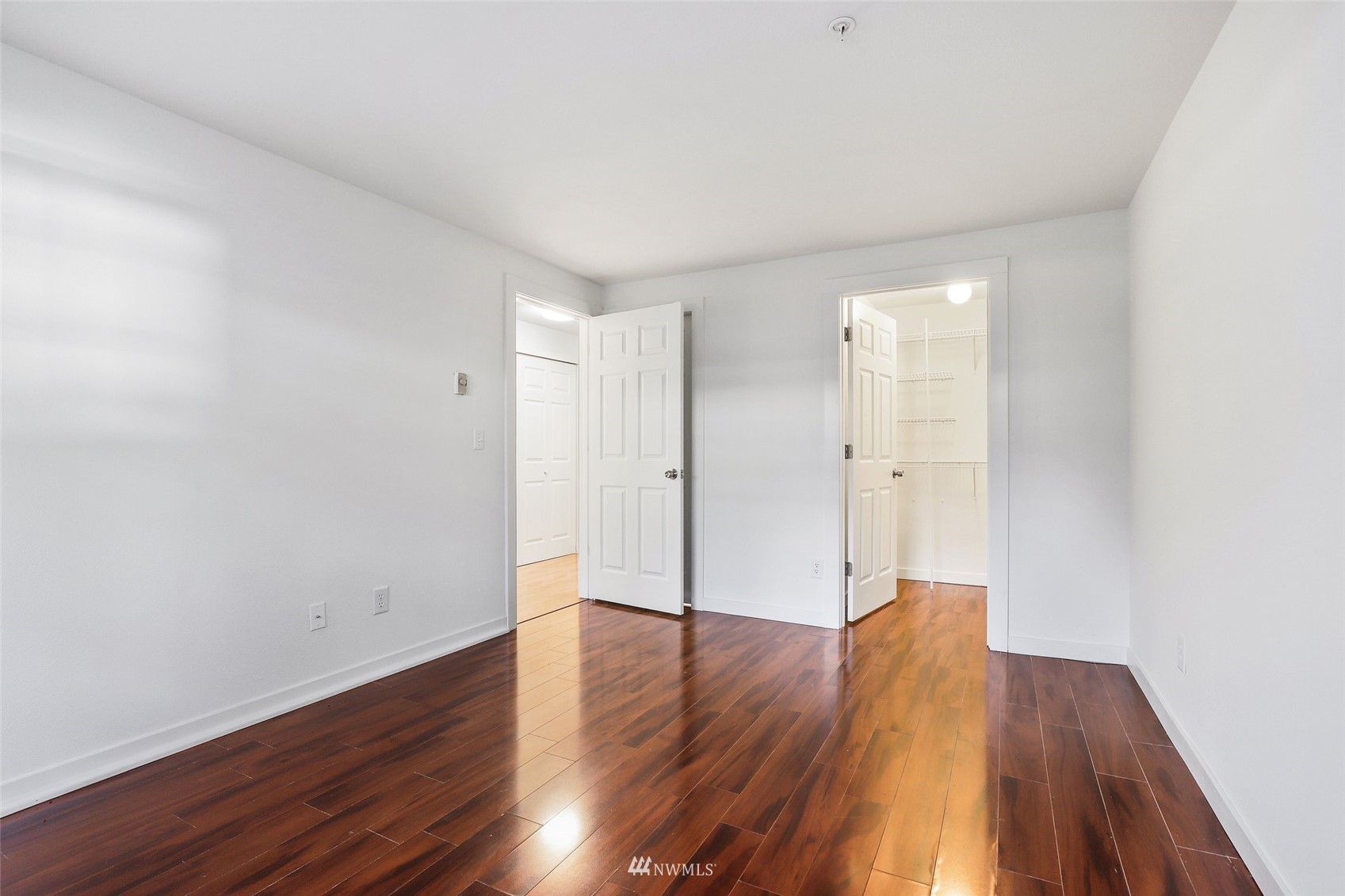 949 Aberdeen Avenue Northeast, Unit B104 Renton, WA 98056 - Photo 13 of 20 wooden floor in an empty room