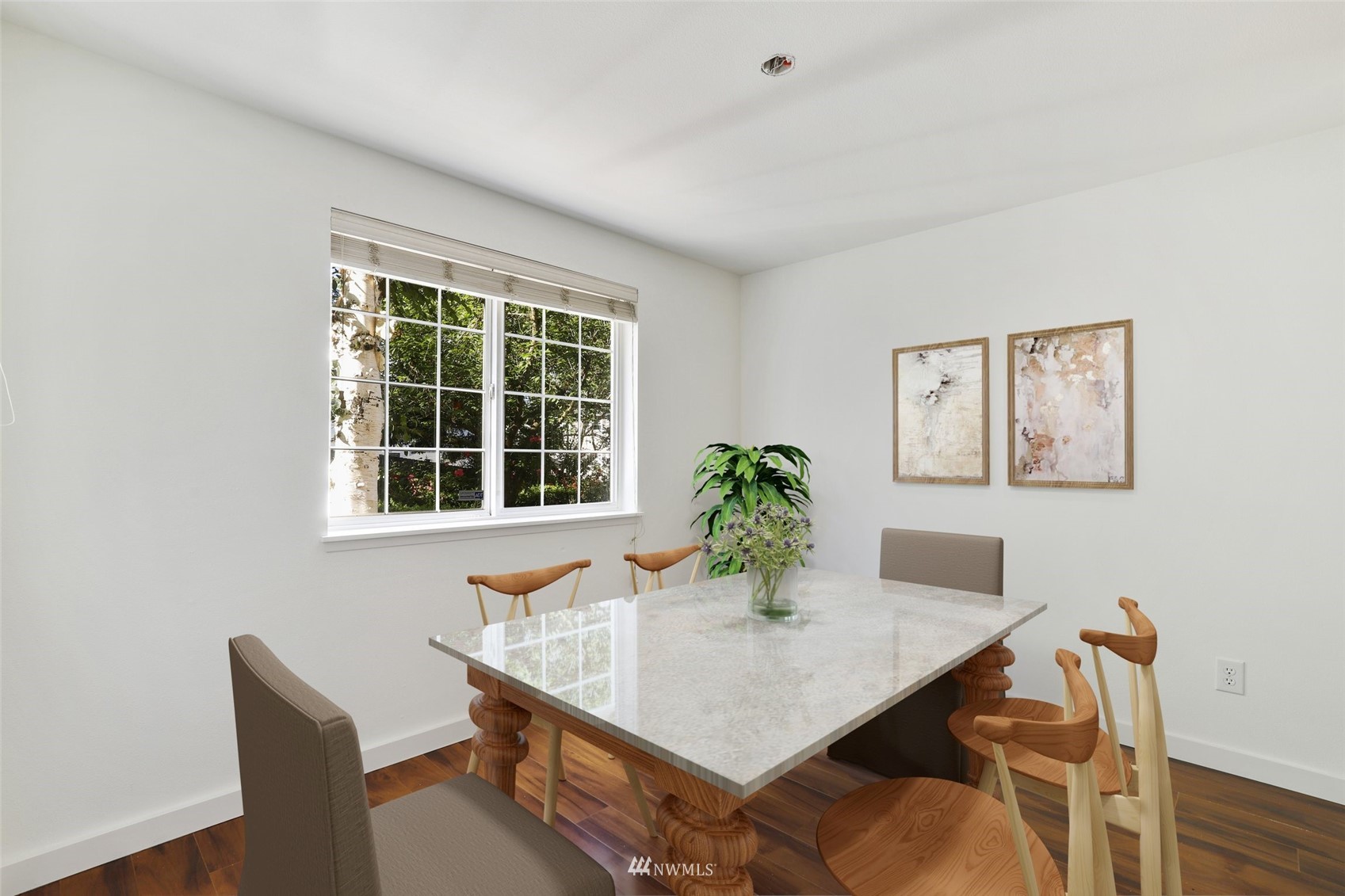 949 Aberdeen Avenue Northeast, Unit B104 Renton, WA 98056 - Photo 5 of 20 a view of a dining room with furniture and window