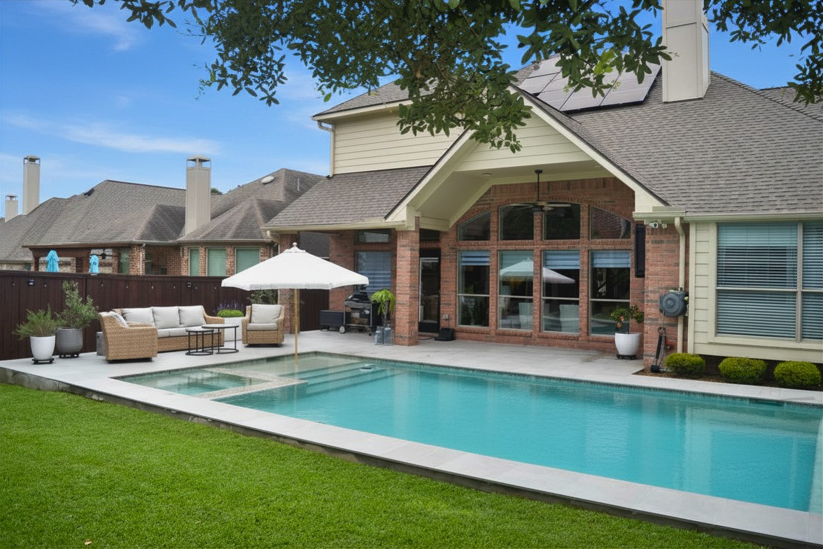 26 Winhall Place The Woodlands, TX 77354 - Photo 8 of 8 Look at this view! I would love to share all of the incredible features of this home with you!